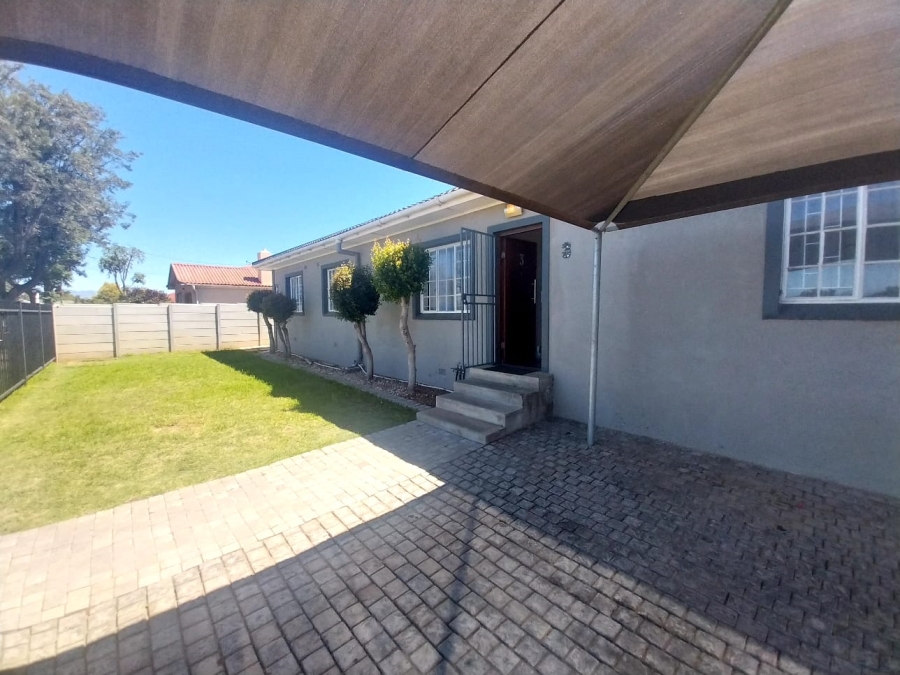 4 Bedroom Property for Sale in Rouxpark Western Cape